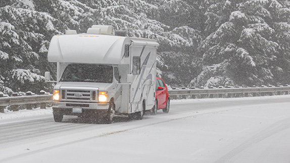  and sudden maneuvers. A sway control unit uses friction to keep your trailer aligned with your vehicle